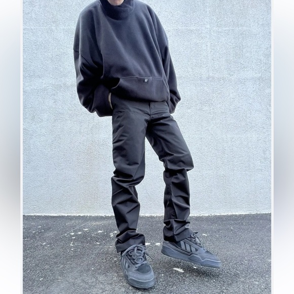 NWT YEEZY Gap Engineered by BALENCIAGA Cargo Pants - Picture 3 of 3